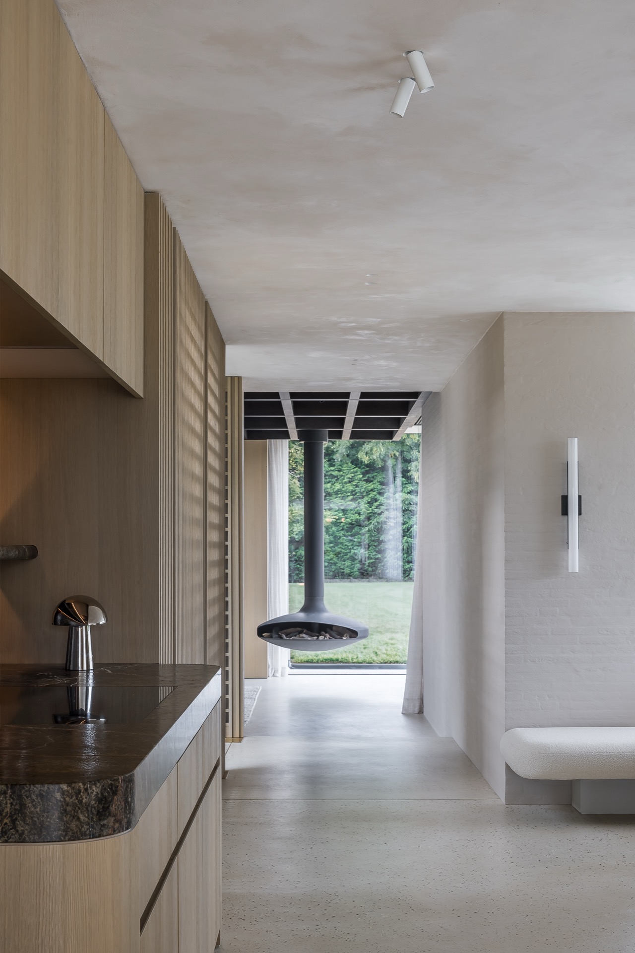 progetto di ristrutturazione casa: soggiorno moderno con mobili di design e pavimento in legno, Luxury, Design, Exclusive, Modern, Custom Made, Special, Beautiful