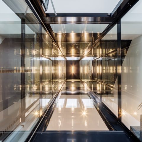 Comfortabel en stijlvol thuis blijven wonen met een betaalbare design huislift