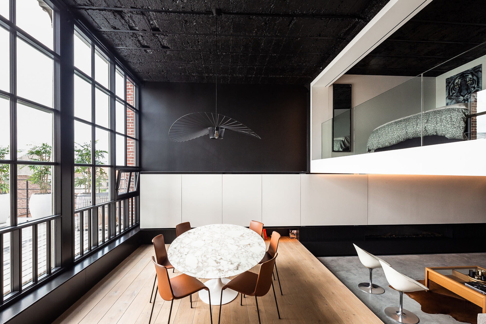 interno industriale: cucina con pavimento in legno e soffitto industriale, Luxury, Design, Exclusive, Modern, Custom Made, Special, Beautiful