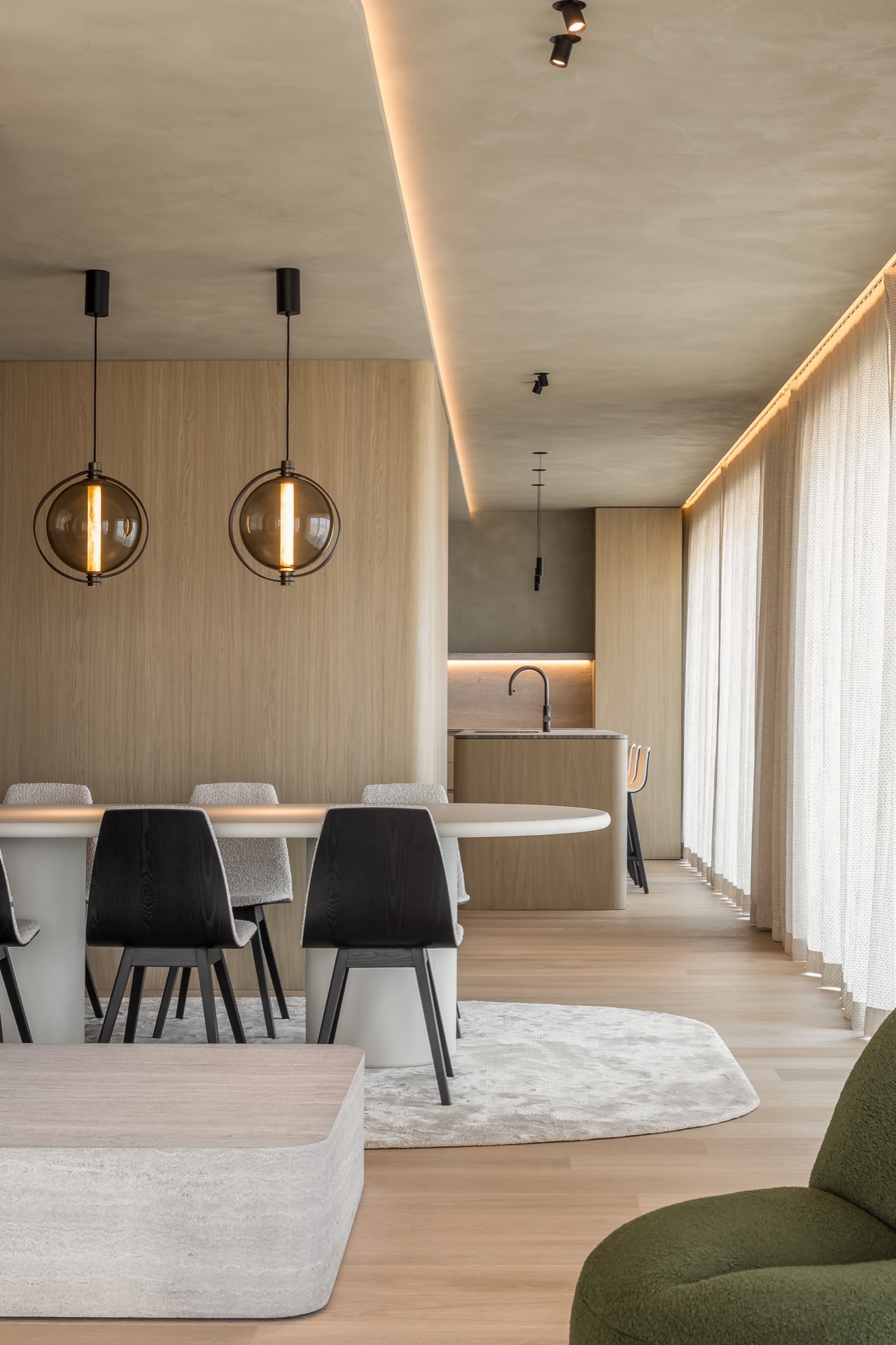 rivestimento camino moderno: soggiorno moderno con vista mare, grandi finestre e interni minimalistici., Luxury, Design, Exclusive, Modern, Custom Made, Special, Beautiful