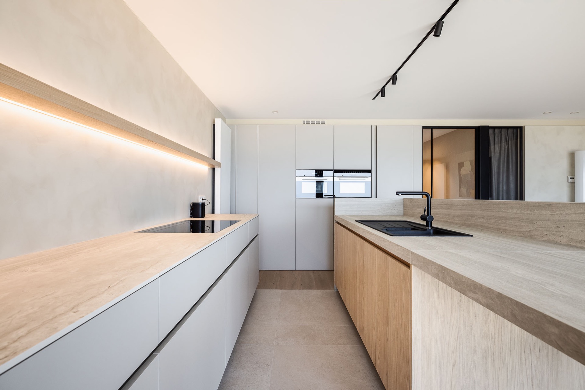 interno minimalista moderno: cucina moderna con mobili in legno e piano in pietra naturale, interno luminoso, Luxury, Design, Exclusive, Modern, Custom Made, Special, Beautiful