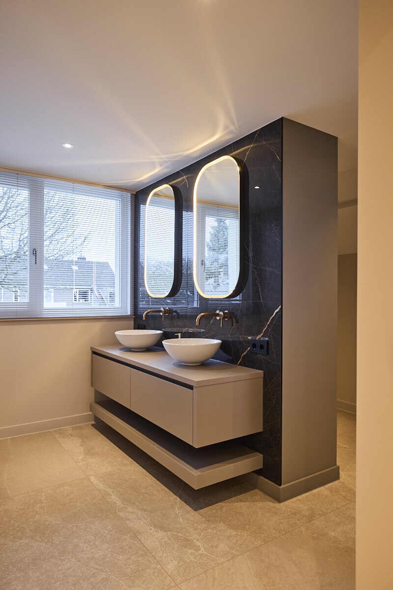 isola cucina: soggiorno di lusso con tanta luce e design moderno, Luxury, Design, Exclusive, Modern, Custom Made, Special, Beautiful