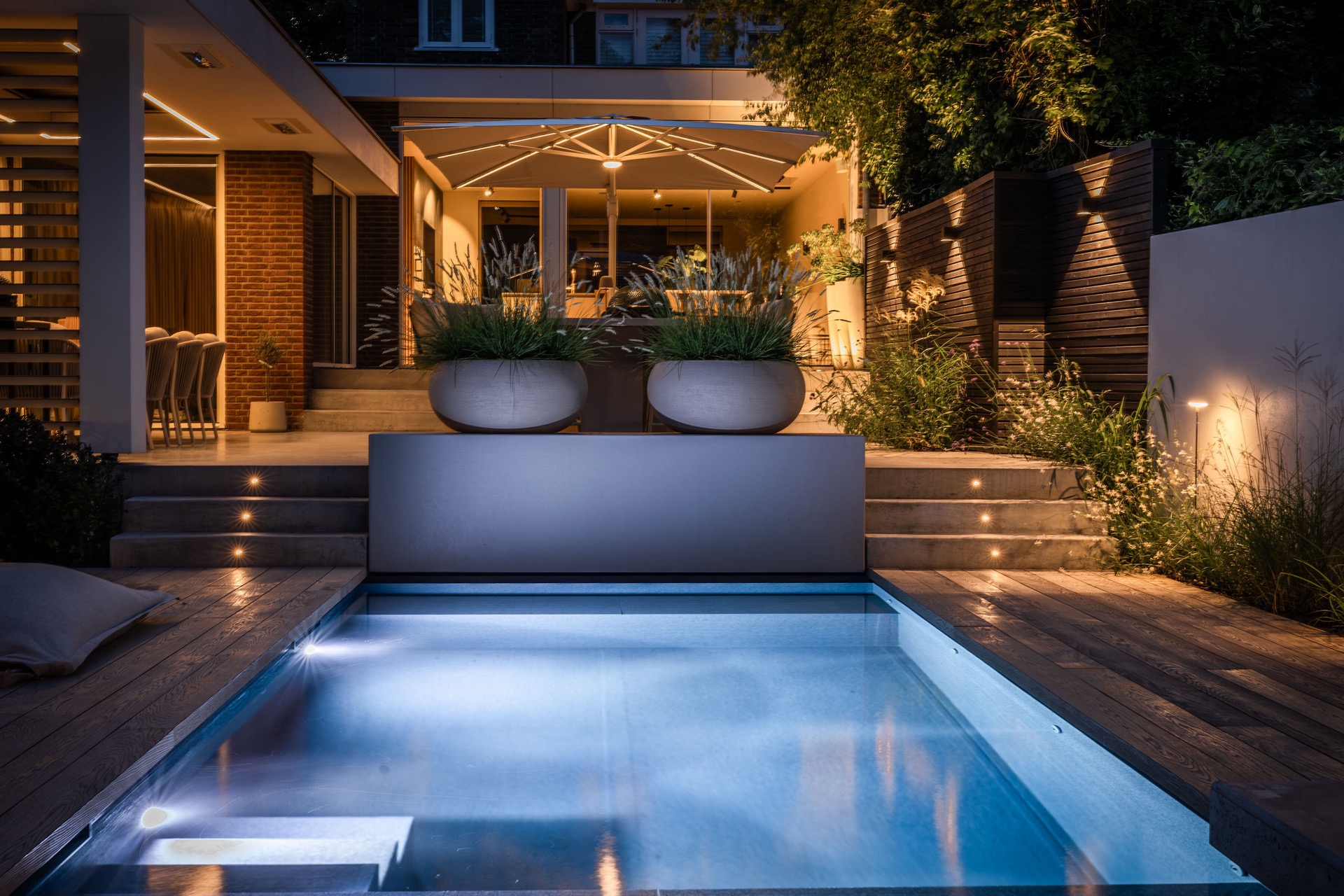 esempio progetto ristrutturazione casa: giardino con lounge e percorso sera, Luxury, Design, Exclusive, Modern, Custom Made, Special, Beautiful