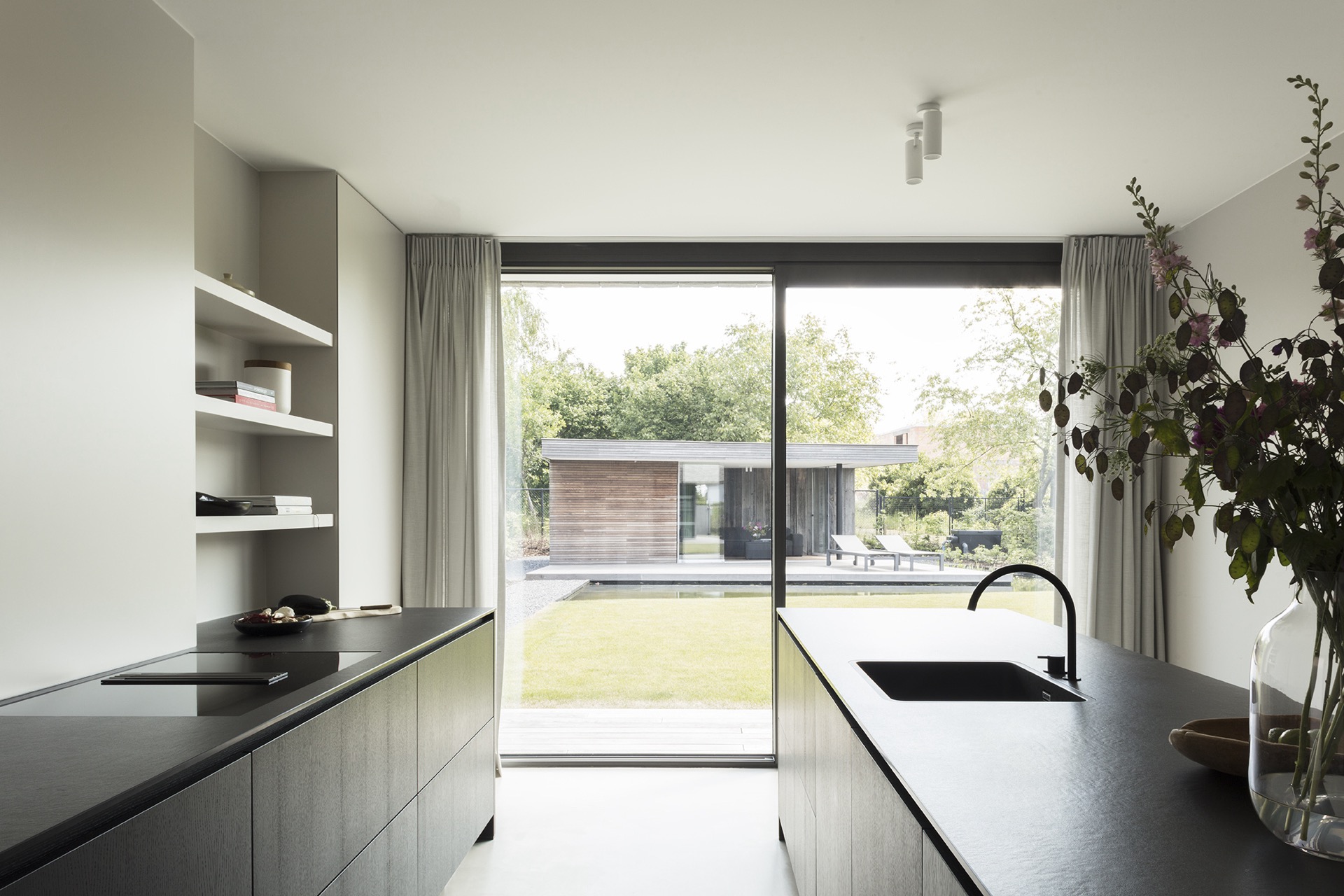 woningnet - lichtrijke woning waarin in Woning MI-B, Luxe, Design, Exclusief, Modern, Maatwerk, Bijzondere, Mooie