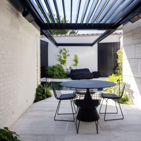 Strakke patiotuin met wellness in hartje Brugge