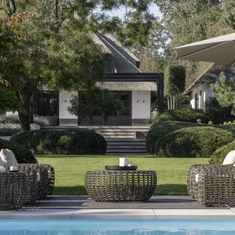 BOREK Outdoor: Van Deauville tot Belmonte, Jouw Tuin in Stijl