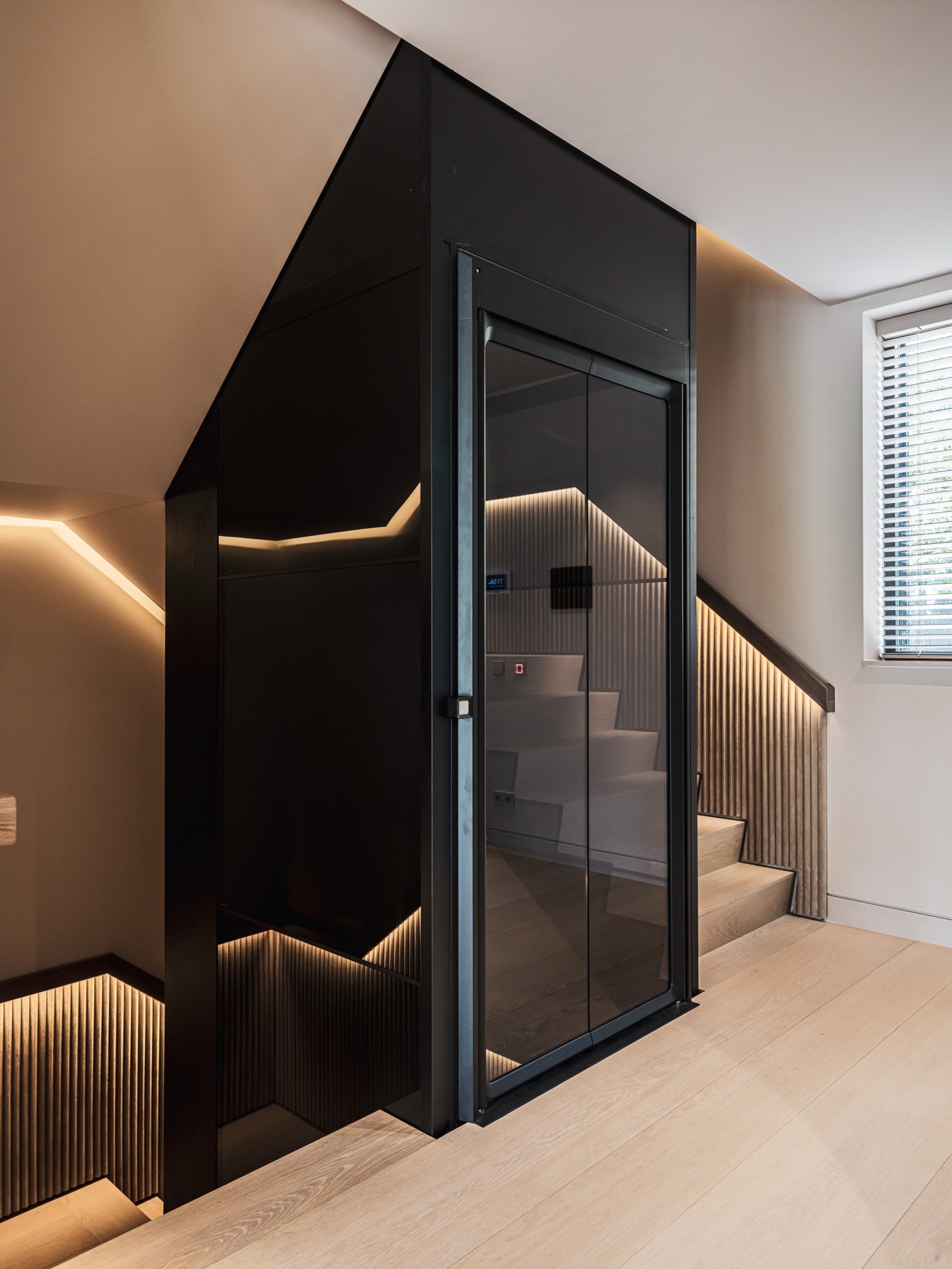 luxe trap, luxe houten trap, moderne trap, Luxe, Design, Exclusief, Modern, Maatwerk, Bijzondere, Mooie