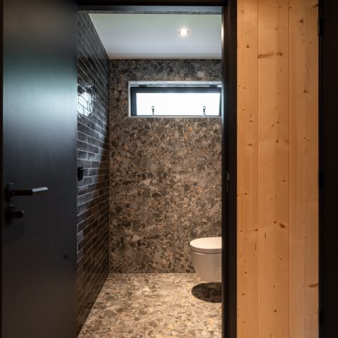 Luxe bijgebouw en poolhouse