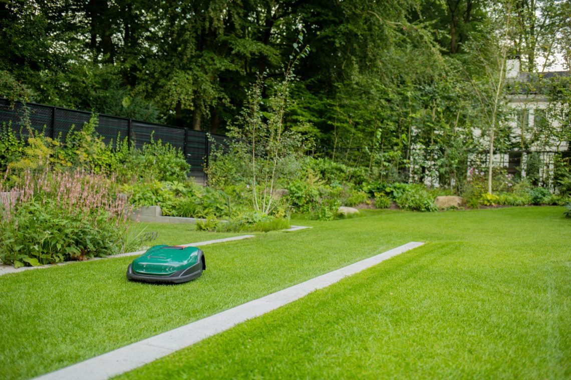 Altijd een Perfect Gazon: De Voordelen van een Maairobot