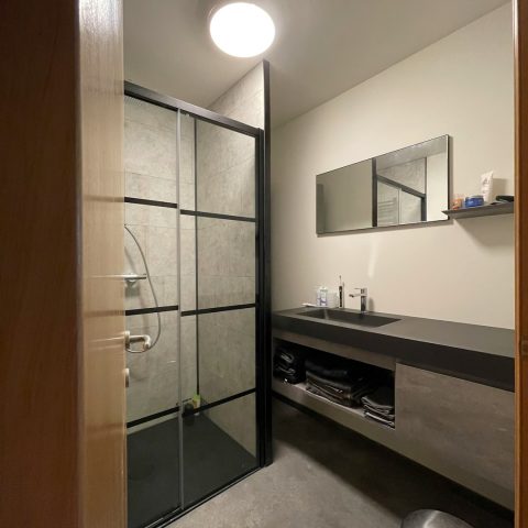 Dit is hoe je je badkamer praktisch kunt inrichten