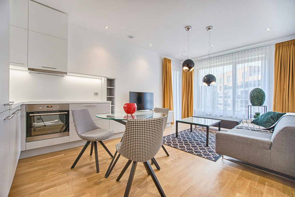 Subtiele luxe met inbouwspots in het high-end interieur
