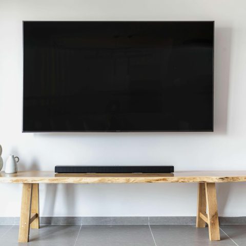 Soundbar kiezen: één met subwoofer of juist zonder?
