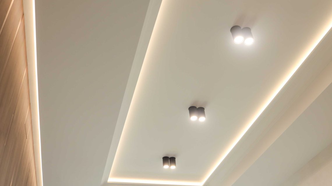 De stille kracht van licht in een minimalistisch interieur