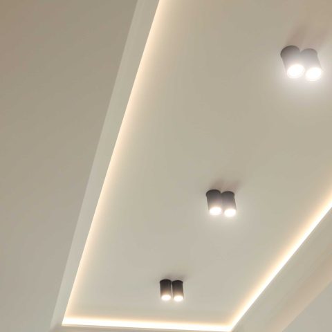 De stille kracht van licht in een minimalistisch interieur