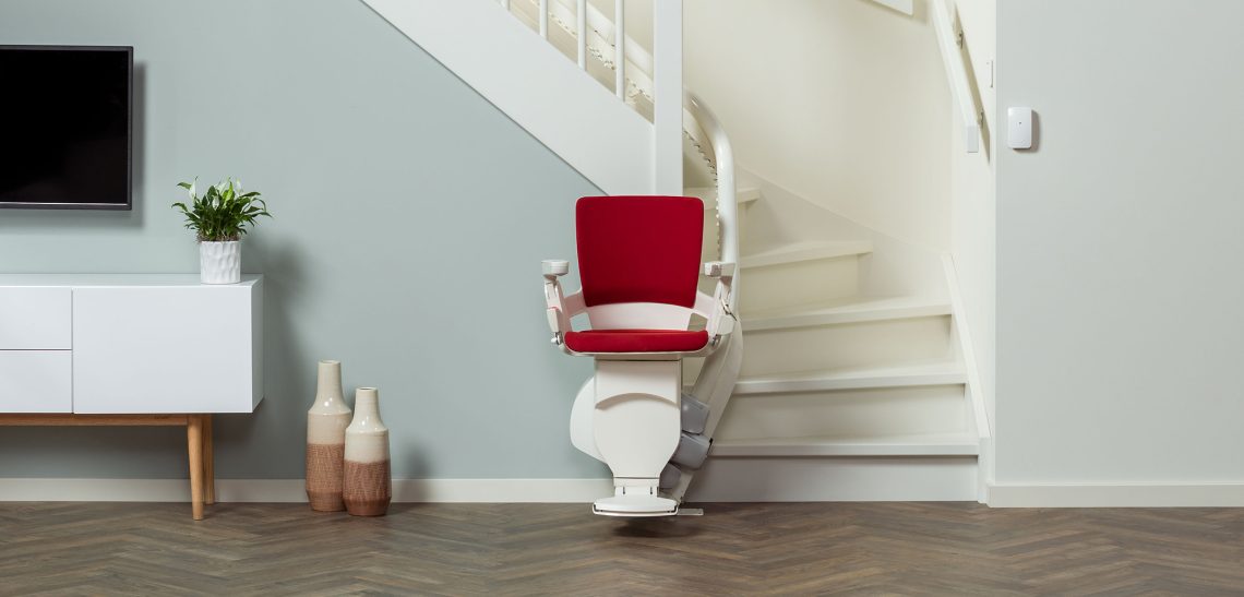Een traplift in een doordacht interieur: zo kiest u een model dat past