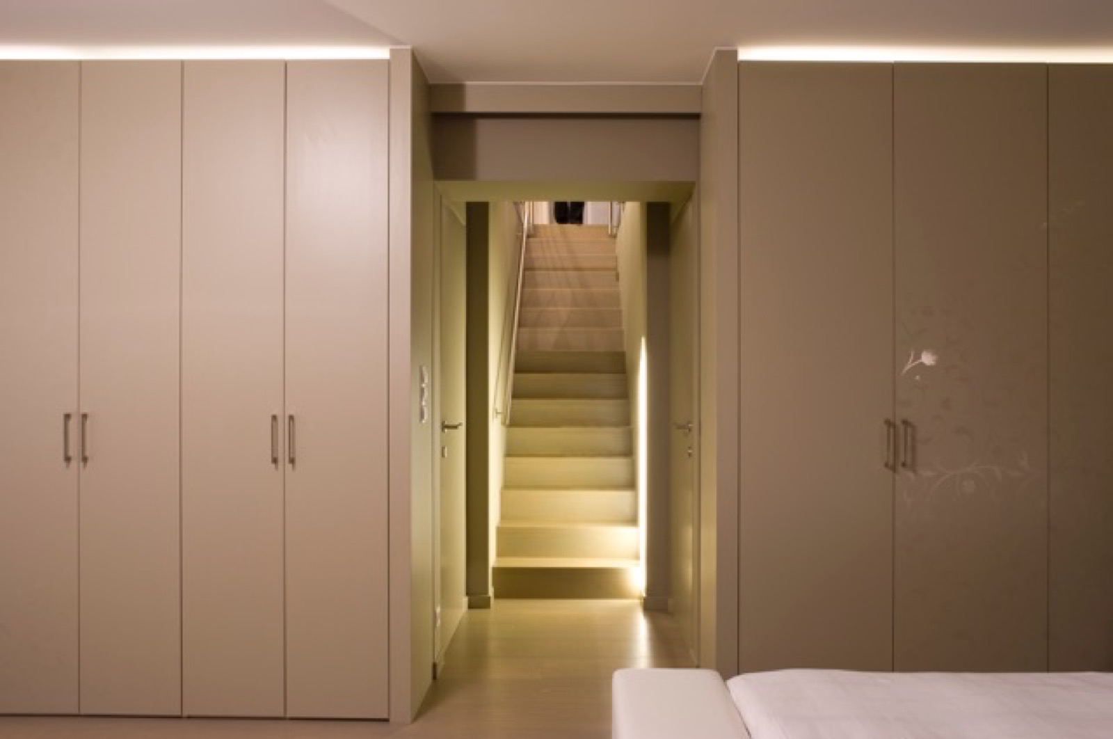 appartement huren - hoog design frederik in Appartement Bazel, Luxury, Design, Exclusive, Modern, Custom Made, Special, Beautiful