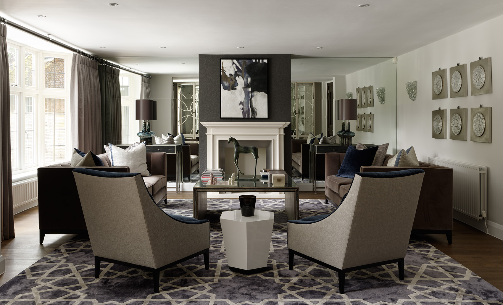 billy cobham - klassieke woonkamer woonkamer in Cobham familiehuis, Surrey, Luxury, Design, Exclusive, Modern, Custom Made, Special, Beautiful