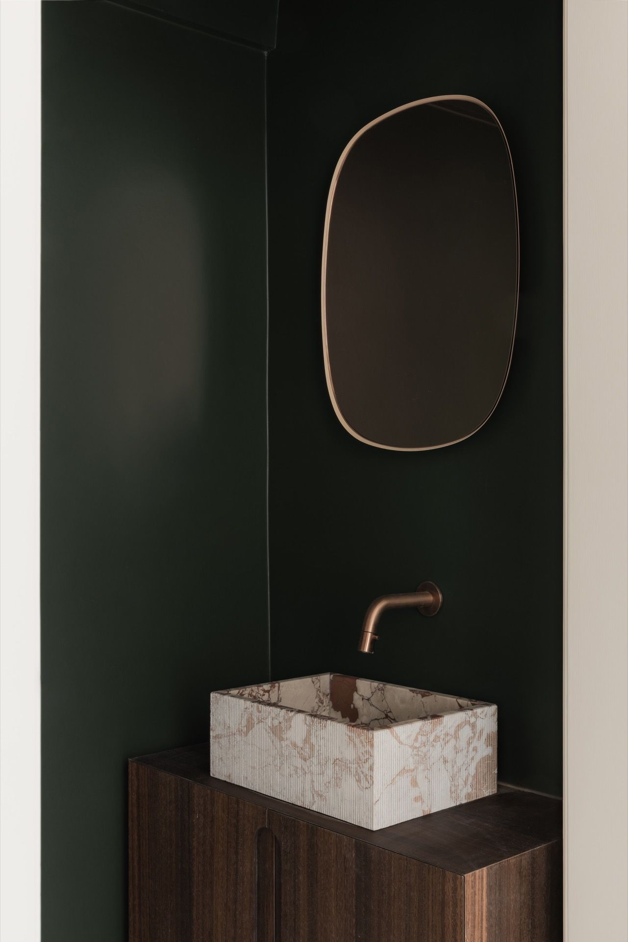chique - statig herenhuis waar in Interieurtransformatie met karakter in het hart van Brugge, Luxury, Design, Exclusive, Modern, Custom Made, Special, Beautiful