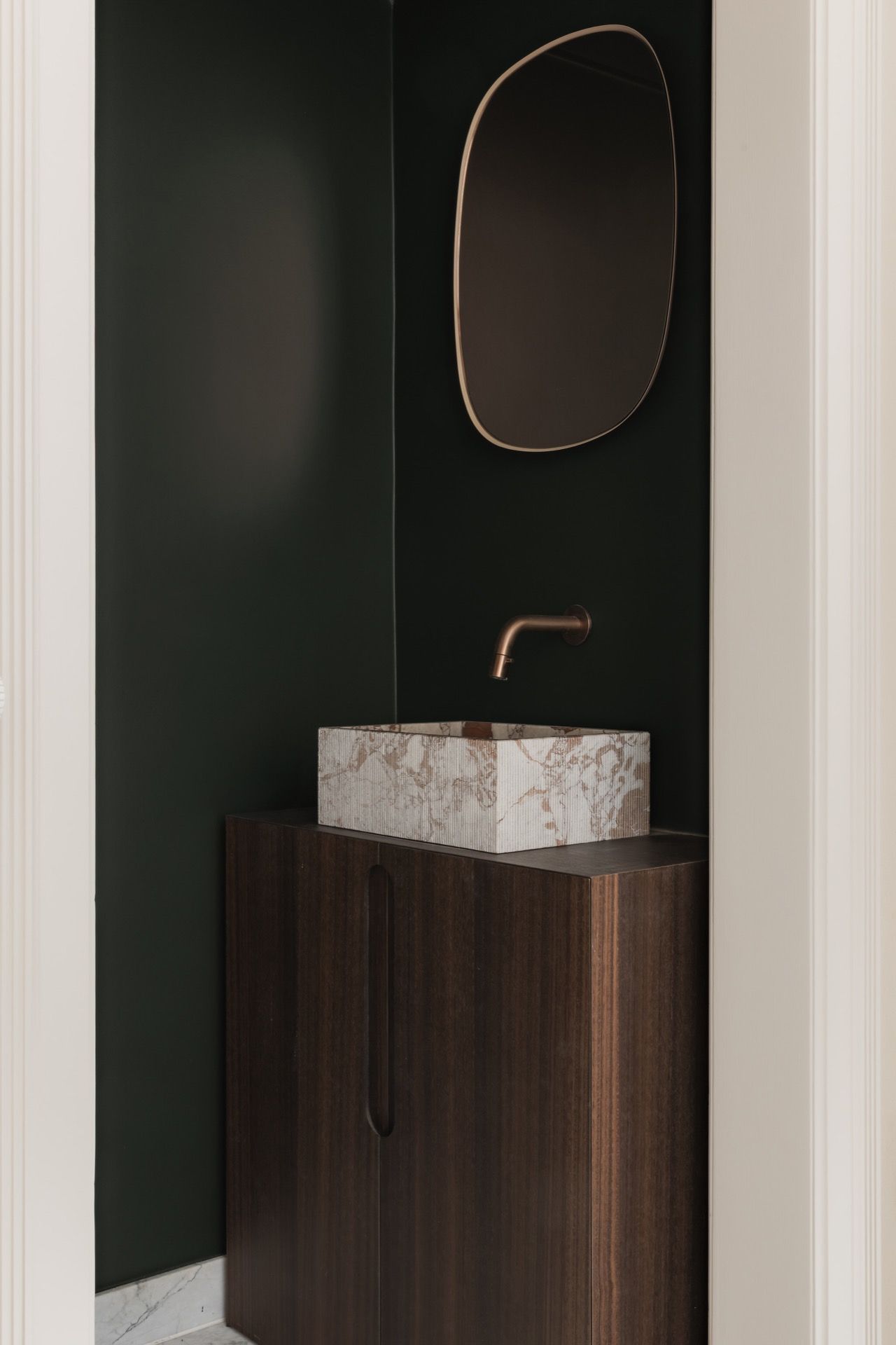 chique - statig herenhuis waar in Interieurtransformatie met karakter in het hart van Brugge, Luxury, Design, Exclusive, Modern, Custom Made, Special, Beautiful