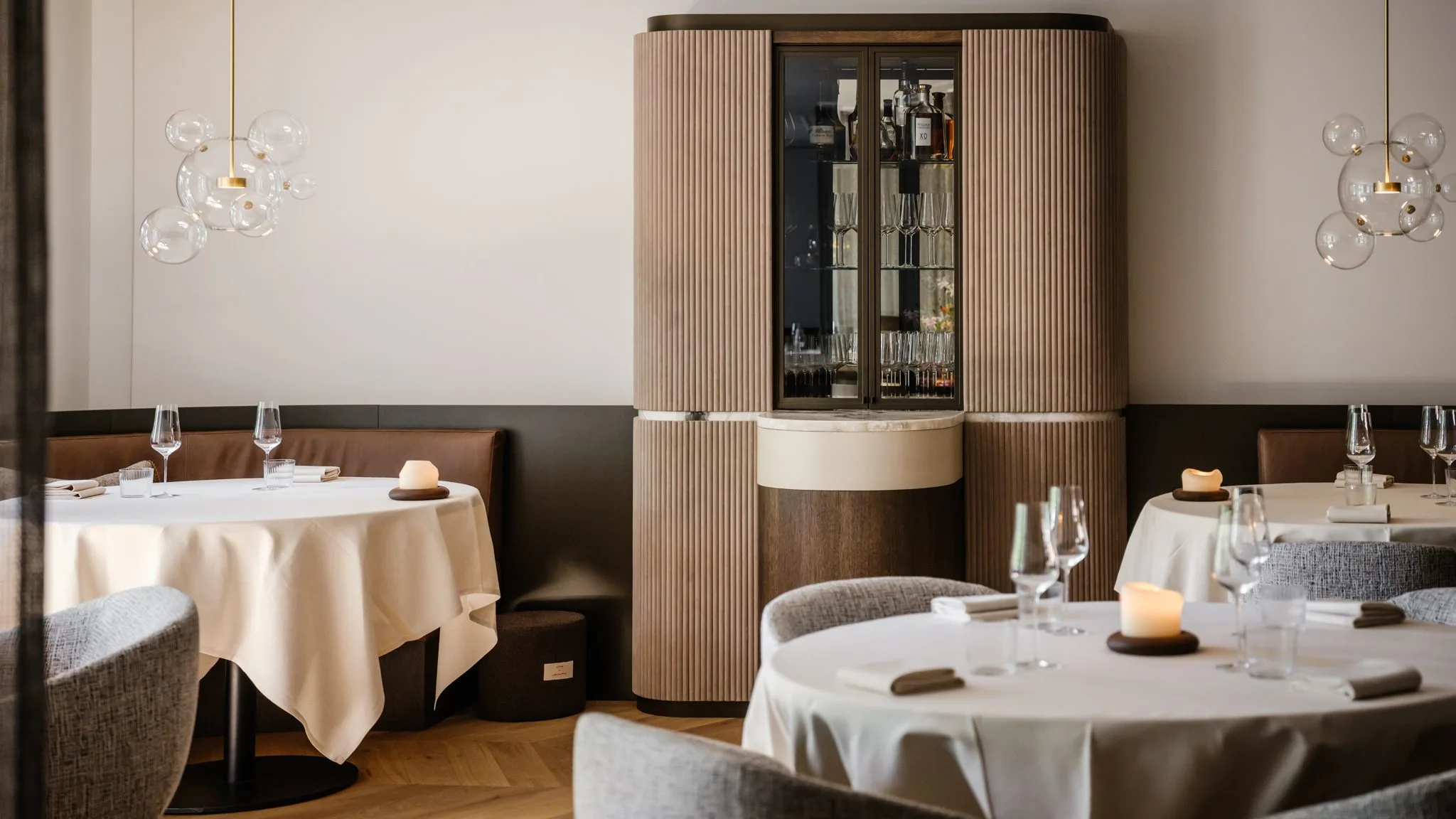Alma Fine Dining - interior view - balanced and refined, Luxury, Design, Exclusive, Modern, Custom Made, Special, Beautiful
