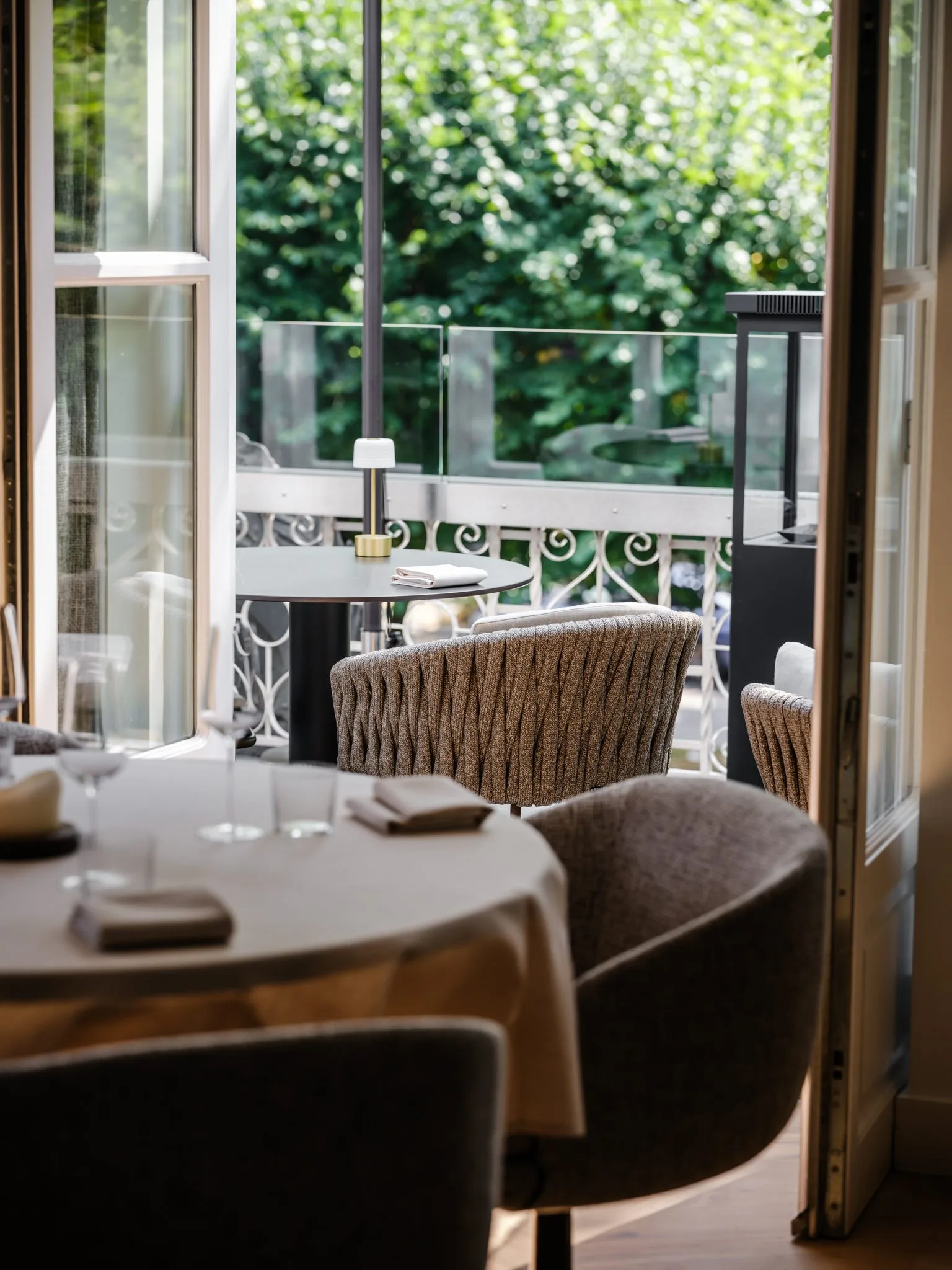 Alma Fine Dining - interior view - balanced and refined, Luxury, Design, Exclusive, Modern, Custom Made, Special, Beautiful